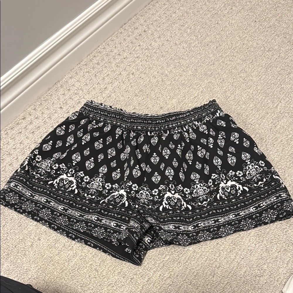 Black and White Patterned Women's Shorts